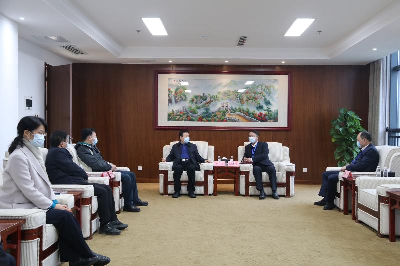 2022年12月，時任湖南省人民政府副省長、黨組成員，省國資委黨委書記陳飛到公司調(diào)研指導工作