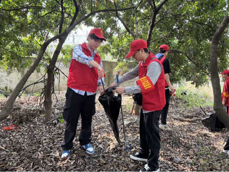 中國化學四化建各單位積極組織開展“學雷鋒”志愿服務(wù)活動②