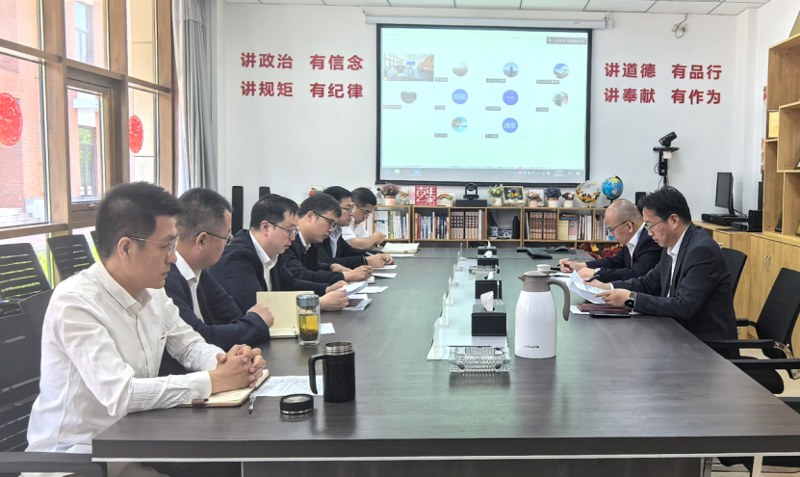 唐文方到華北公司調(diào)研指導工作